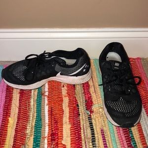 Nike Women Tennishoes